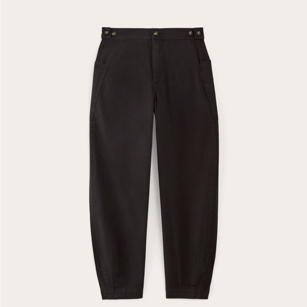 Black Everlane barrel pant. 98% organic cotton. Size 4